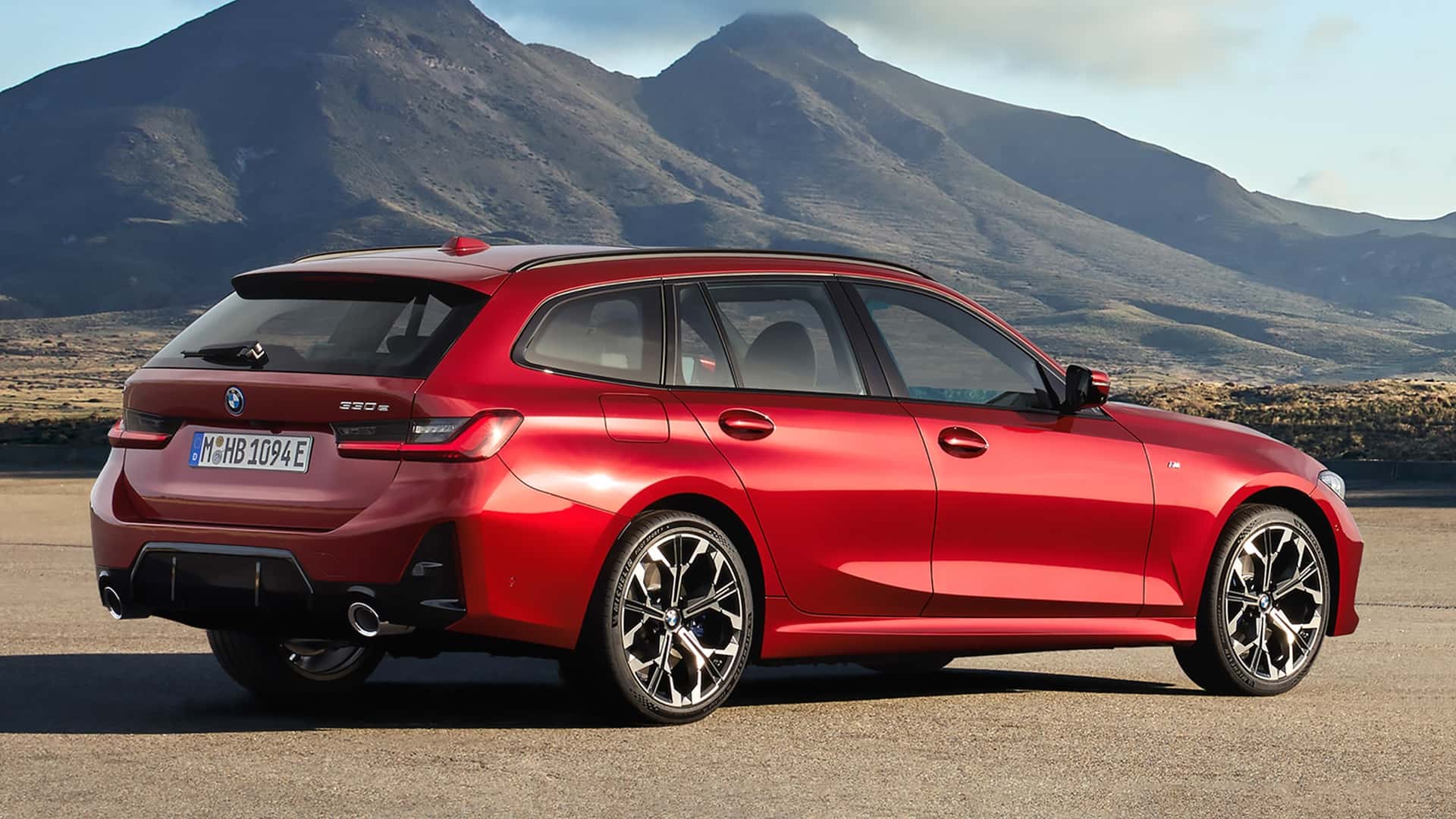 BMW, elektrikli 3 Serisi’ni Touring versiyonunda da sunabilir.