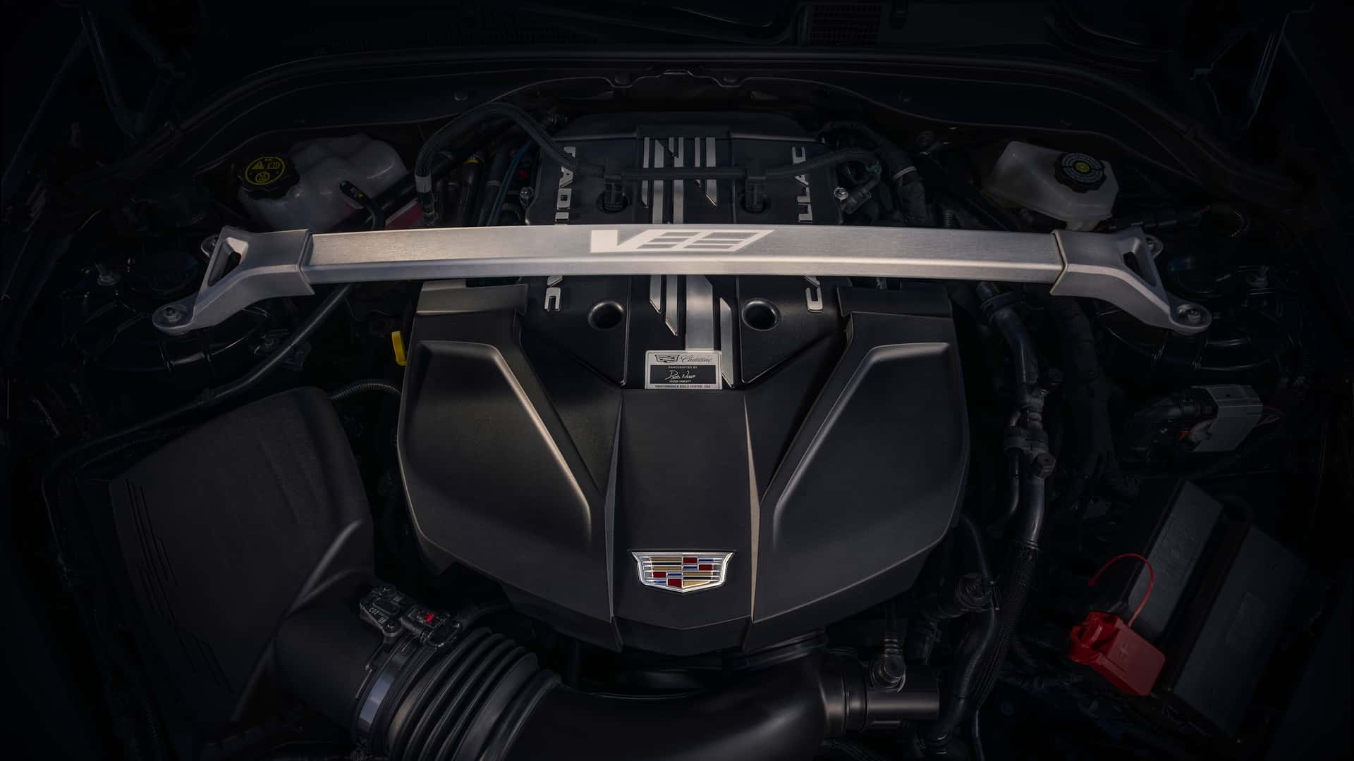 General Motors, V8 motorları için yatırım yapmaya devam ediyor.