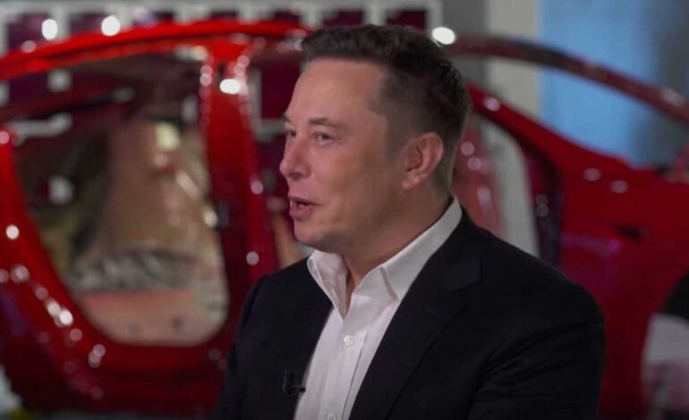 Tesla yönetimi, Elon Musk’ın kovulacağı iddialarını reddetti