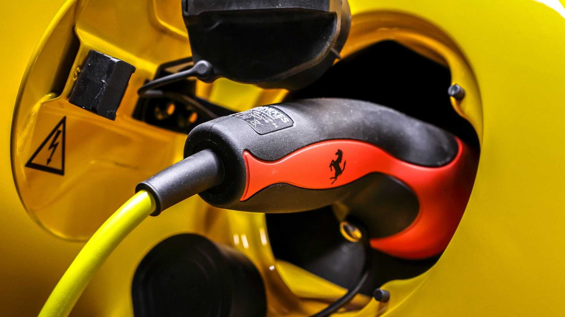 Bu yıl tanıtılacak olan Ferrari modeli elektrikli olmayacak.