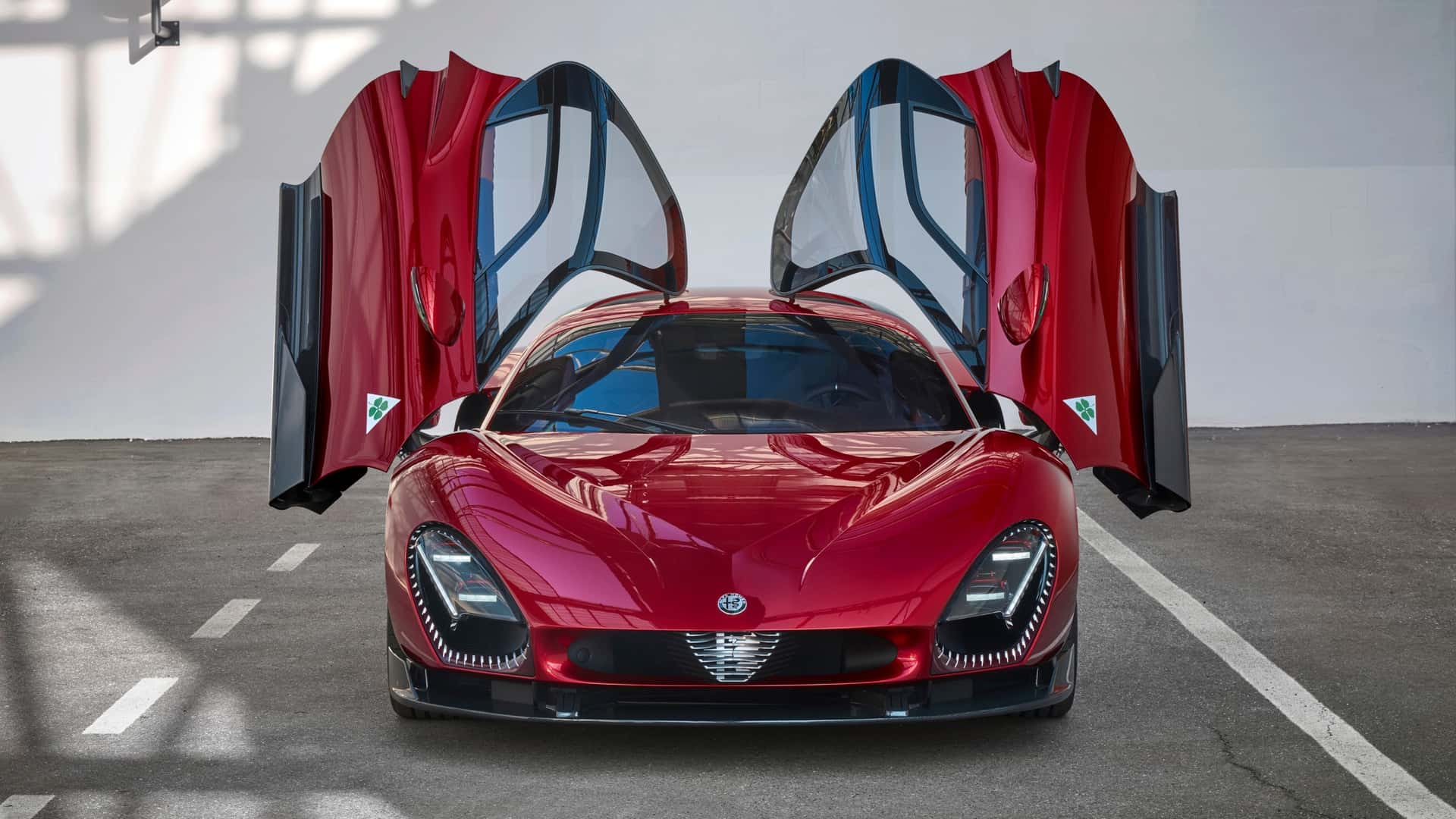 Alfa Romeo, SUV satışları artmadıkça spor otomobil geliştirmeyecektir.