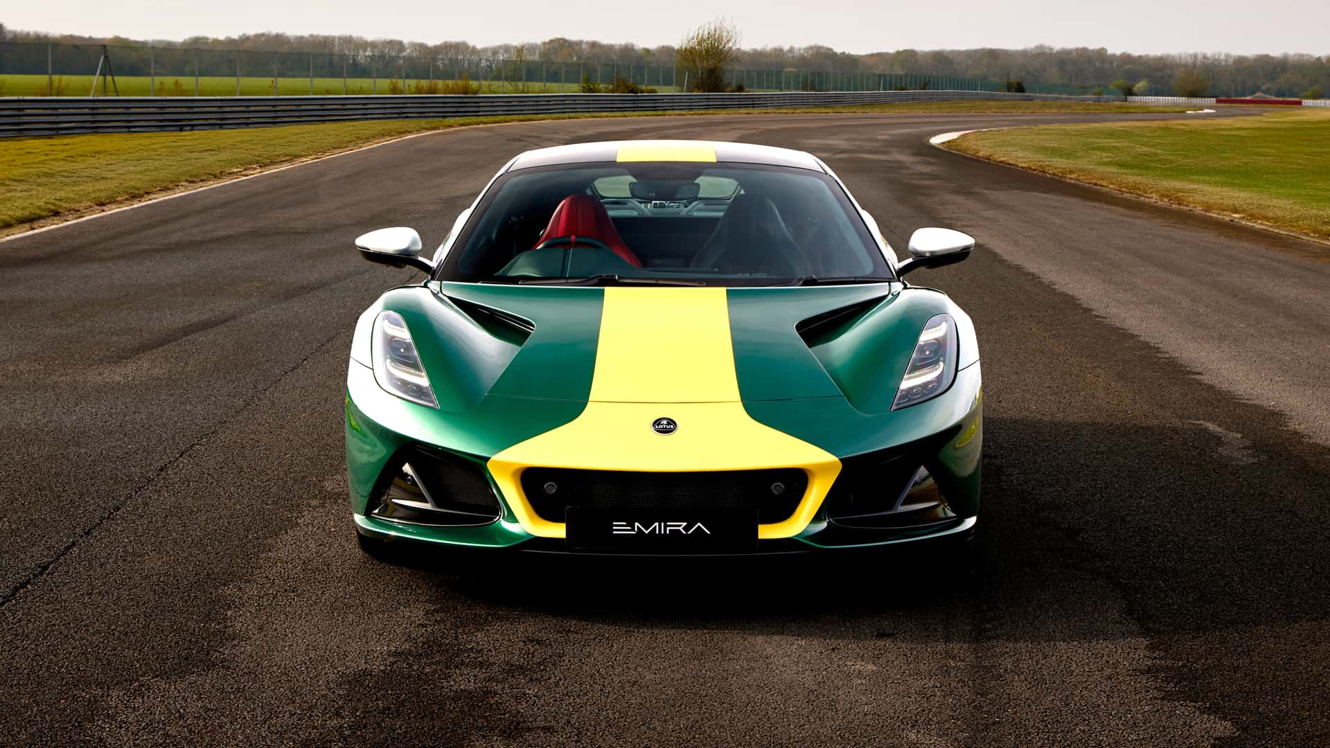 Lotus Emira, Jim Clark’ın anısına özel olarak tasarlanmış bir versiyonuyla karşınızda