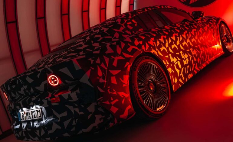 AMG’nin elektrikli süper sedanı teaser görselleri ile tanıtıldı