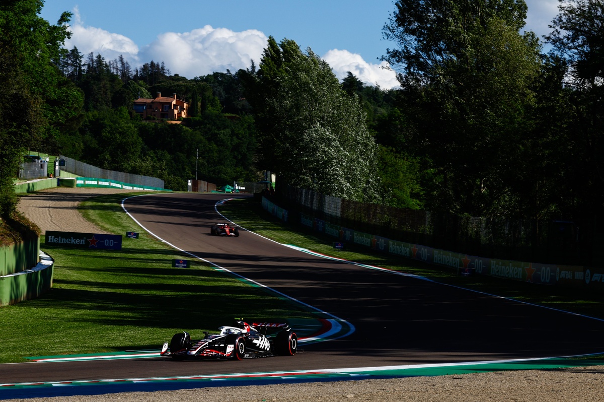2025 Emilia Romagna GP yarışının tarihi, saati ve hangi kanalda yayınlanacağı hakkında bilgi alabilir miyim?