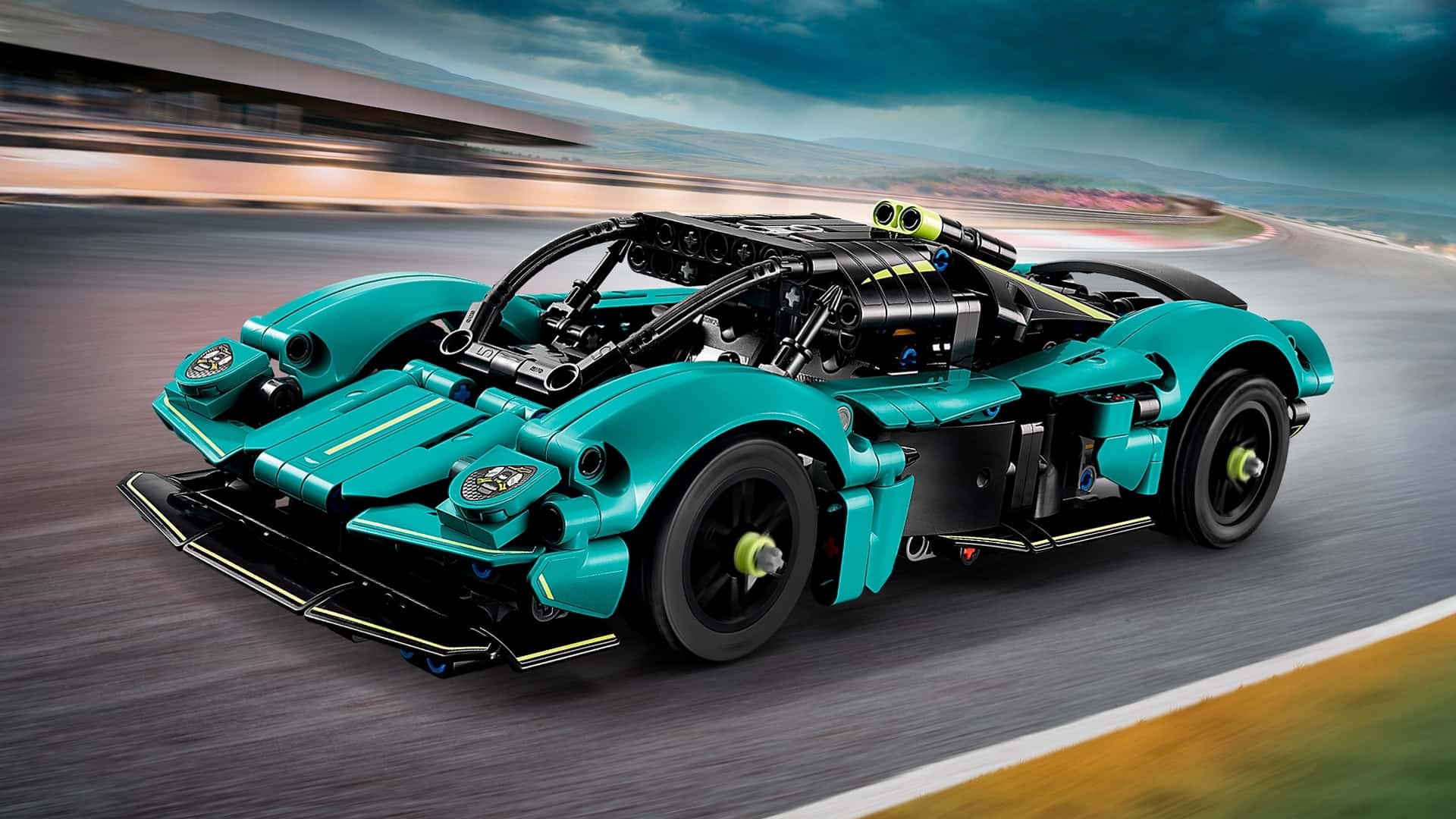 Aston Martin Valkyrie LEGO dünyasına giriş yapıyor
