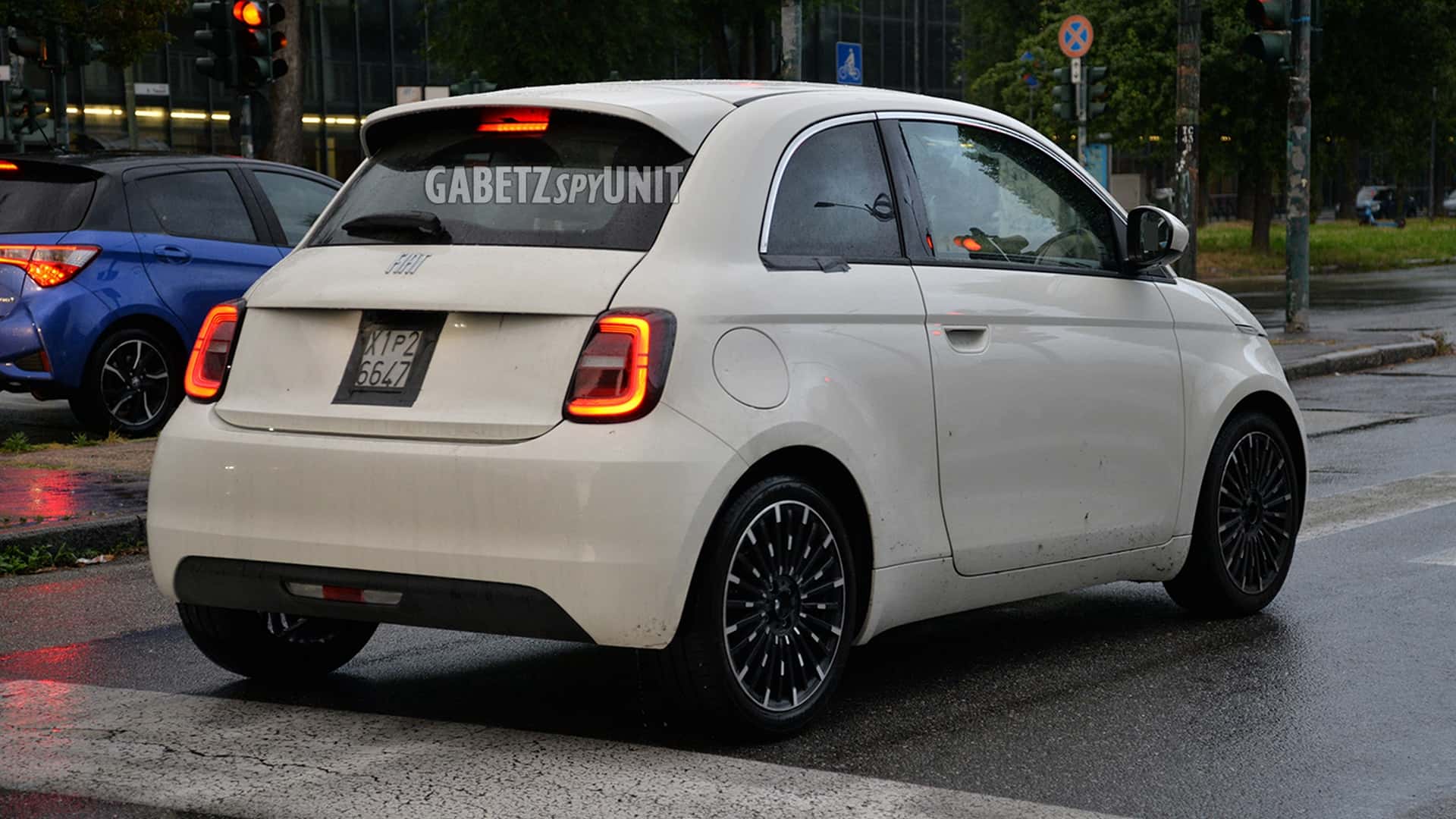 Yeni Fiat 500 Hibrit, yol testinde ortaya çıktı