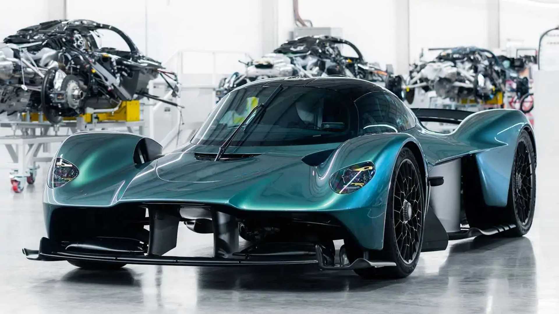 Alman sürücü, Aston Martin’e karşı dava açtı!